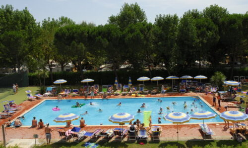 Camping-Lago-Trasimeno-con-piscina-3